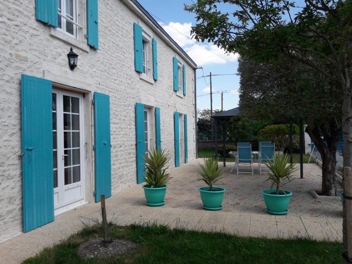 Le Logis De Lange Apt Les Aigrettes Saint-Hilaire-la-Palud Exteriör bild