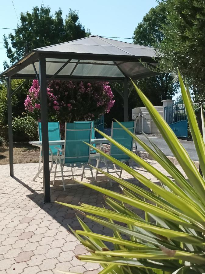 Le Logis De Lange Apt Les Aigrettes Saint-Hilaire-la-Palud Exteriör bild